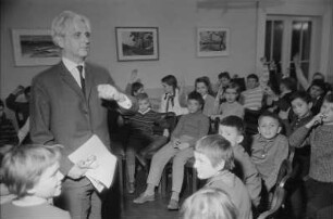 Kindertest des Nationalen Kinderfilm-Zentrums mit Professor Hellmuth Häntzsche