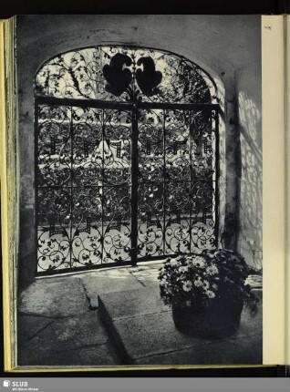 109 Barockgitter an einer alten Familiengruft, jetzt Gedenkstätte für die letzten Opfer des 2. Weltkriegs in Bautzen
