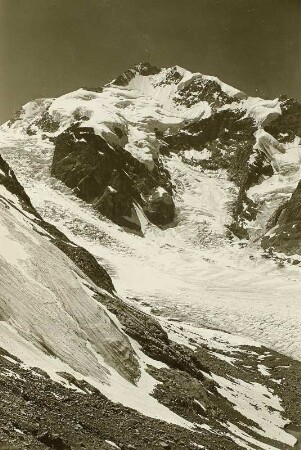 Piz Bernina (4052 m). Blick von der Isla Persa nach Südwesten