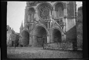 Laon (Dep. Aisne, Frankreich): Portale und Rosette der Kathedrale