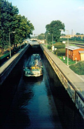 Alte Südschleuse Gelsenkirchen/Rhein-Herne-Kanal in Betrieb