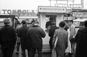 Freiburg: Eröffung der Tombola zugunsten Kinderlähmungsgeschädigter