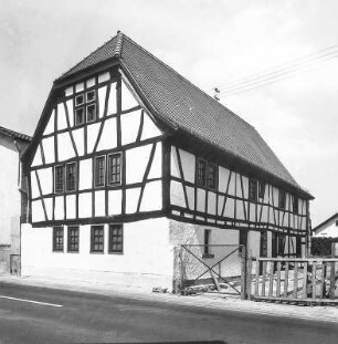 Fachwerkdoppelwohnhaus; Seligenstadt, Seligenstädter Straße 30, Seligenstädter Straße 32