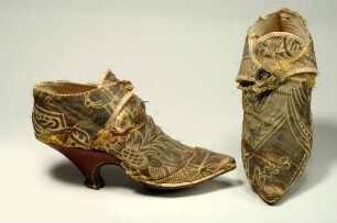 Schuhe (Paar)