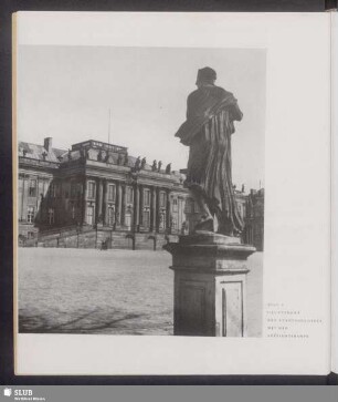 Hauptfront des Stadtschlosses mit der Auffahrtsrampe