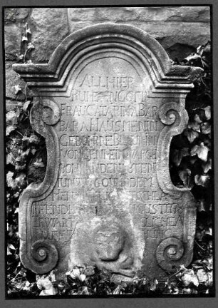 Friedhof. Grabstein der Katharina Barbara Hausmann, 1778