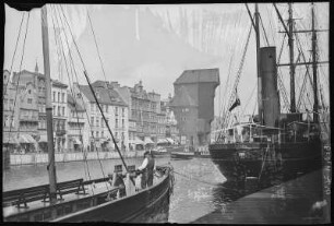 Danzig. Lange Brücke mit Krantor