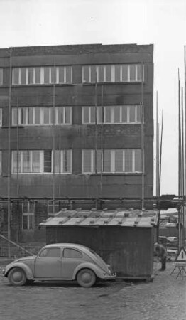 Stuttgart Hbf. Gbf. Zollgebäude Wiederaufbau VW Käfer Brezel