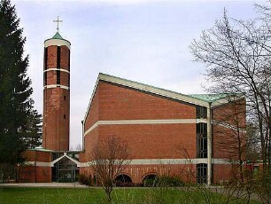Gulbransson, Olaf Andreas ; Nürnberg - Schweinau; Ev. Kreuzkirche mit Gemeindezentrum - Außenansicht