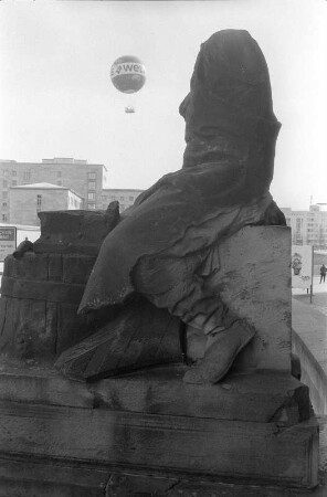 In Berlin am Martin Gropius Bau