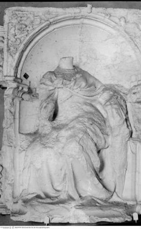 Fonte Gaia, Die 7 Tugenden und Sapientia, ihre Mutter, Fortitudo