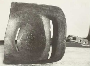 Hundsgugel mit echtem Kopfstück und gefälschtem Visier und gefälschter Helm mit Visier