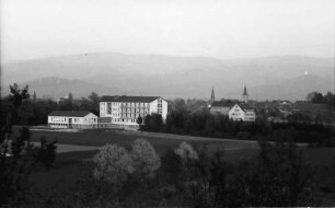 Bad Krozingen: Sanatorium; Theresienklinik von Höhe