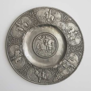 Flacher Teller mit Reiterbildnis Kaiser Ferdinands III.