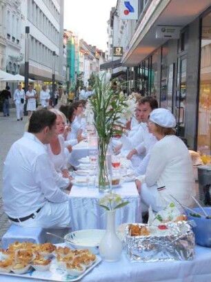 Diner en blanc