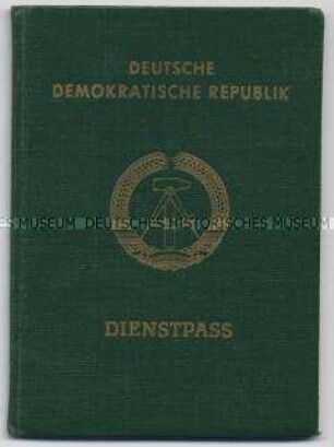 Dienstreisepass der DDR - Personenkonvolut