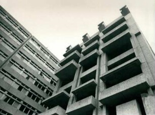 Neubau der Kopfstation Städtisches Krankenhaus Westend, 1965