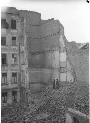 Negativ: Ruine, Schöneberg