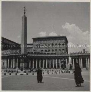 Vatikanstadt, Petersplatz mit Obelisken und Apostolischem Palast (Papstpalast)