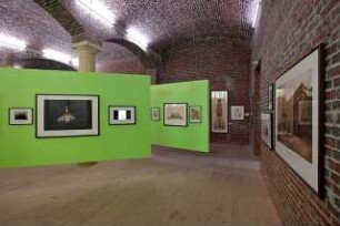 Ausstellung »Architekturbilder. 125 Jahre Architekturmuseum der Technischen Universität Berlin«. 2.7.-15.10.2011, Musterraum der Bauakademie, Berlin: Ausstellungsfoto