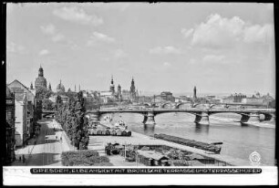 Dresden, Elbansicht mit Brühlscher Terrasse und Terrassenufer
