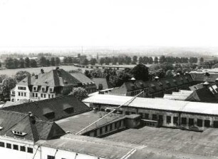 Dresden-Friedrichstadt, Schlachthofring 6. Ehemaliger Städtischer Vieh- und Schlachthof (1902-1910; H. Erlwein). Blick vom Kessel- und Maschinenhaus über das Gelände nach Südwesten