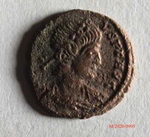 Römische Münze, Nominal Follis, Prägeherr Constantius II., Prägeort Trier, Original