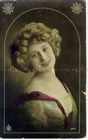 Postkarte mit Frauenbild
