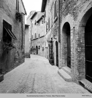 Via Costa Alberi, Certaldo
