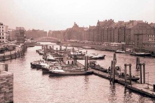 Hamburg: Binnenhafen und Zollkanal von der Hochbahn