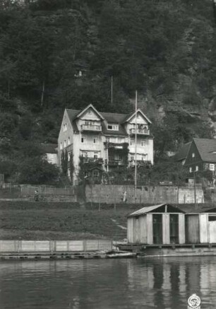 Rathen-Niederrathen. Badeanstalt und Fremdenheim Leschke. Blick über die Elbe nach Nordosten