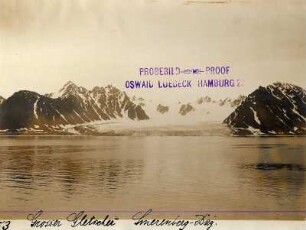 Spitzbergen. Großer Gletscher in der Smerenbergbucht