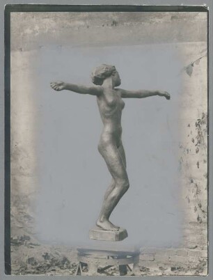 Tänzerin, 1911/12, Bronze