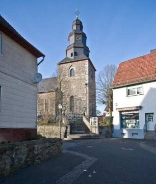 Ev. Pfarrkirche und Kirchhof; Allendorf / Lumda, Kirchstraße 44