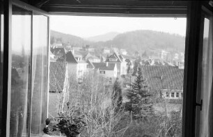 Freiburg i. Br.: Ausblick aus Fenster auf Herdern