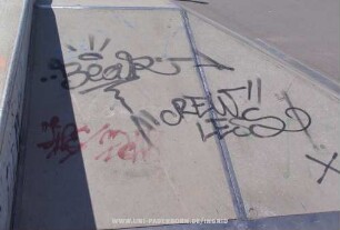 BeaR | "CREW" LESS!