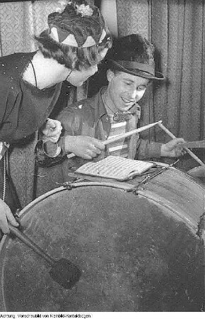 Dresden, Fasching in der Musikschule, Februar 1954