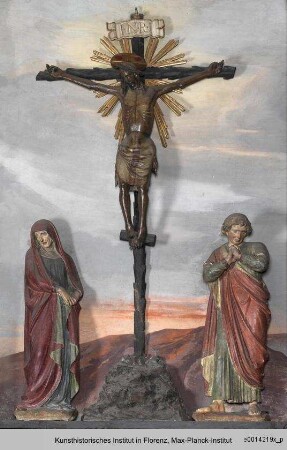 Kruzifix mit trauernder Maria und Johannes