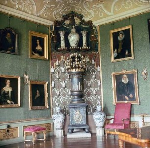 Schloss Weißenstein. Blick in das Arbeitszimmer des Kurfürsten Lothar Franz von Schönborn (1655-1729)