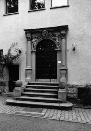 Eingangsportal des ehem. Hauses Römheld; Darmstadt, Alexandraweg 14