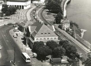 Dresden-Altstadt. Gaststätte "Italienisches Dörfchen" und Terrassenufer. Blick vom Dach des Ständehauses