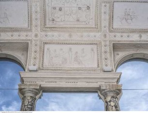 Stuckdekoration der Loggia