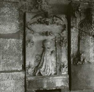 Gedenkplatte mit Bildnisrelief des Josua von Theler (gest. 1590)