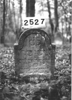 Grabstein 2527