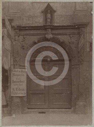 Portal am Bürgerhaus Markt 8 in Schweidnitz