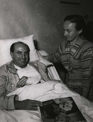 AVUS. Paul Pietsch im Krankenbett