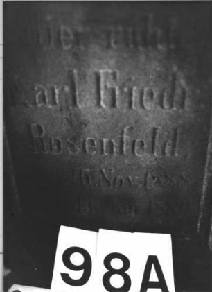Grabstein 98 (Index: 100084904) Maße HxBxT: 53x40x20 cm Beschreibung: Stele, rustica, Schriftplatten, rechteckig: Grabstein 98A