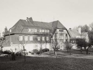 Mittweida, Erziehungsheim (1911/13), Am Landratsamt 3/12, Schulgebäude (Parkseite)