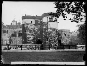 London: Eingang zum Tower