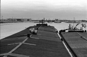 Ottmarsheim: Vor der Schleuse